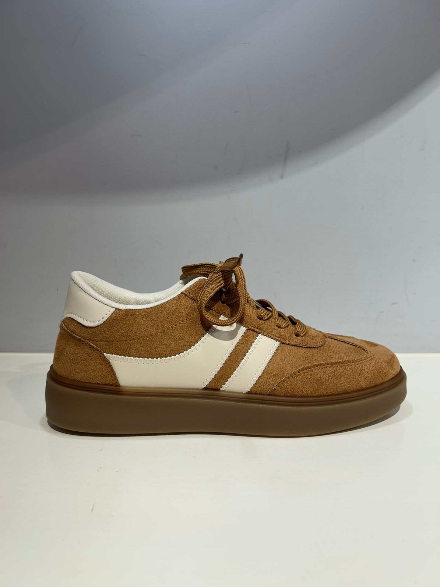 Scarpe sportive Camel simil Adidas