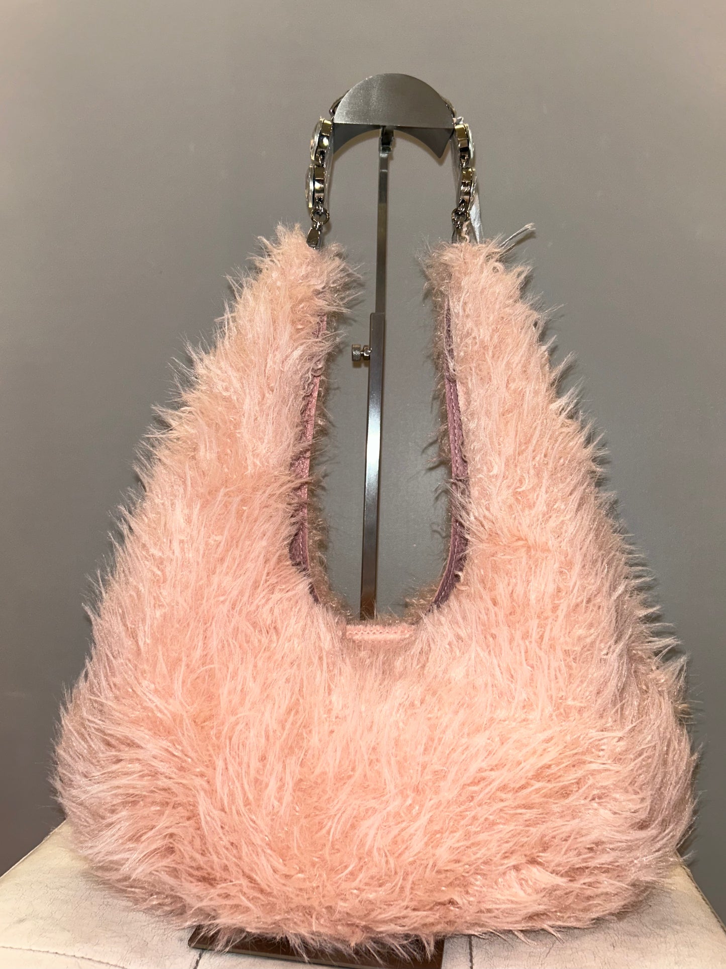 Borsa da spalla Rosa con pelo