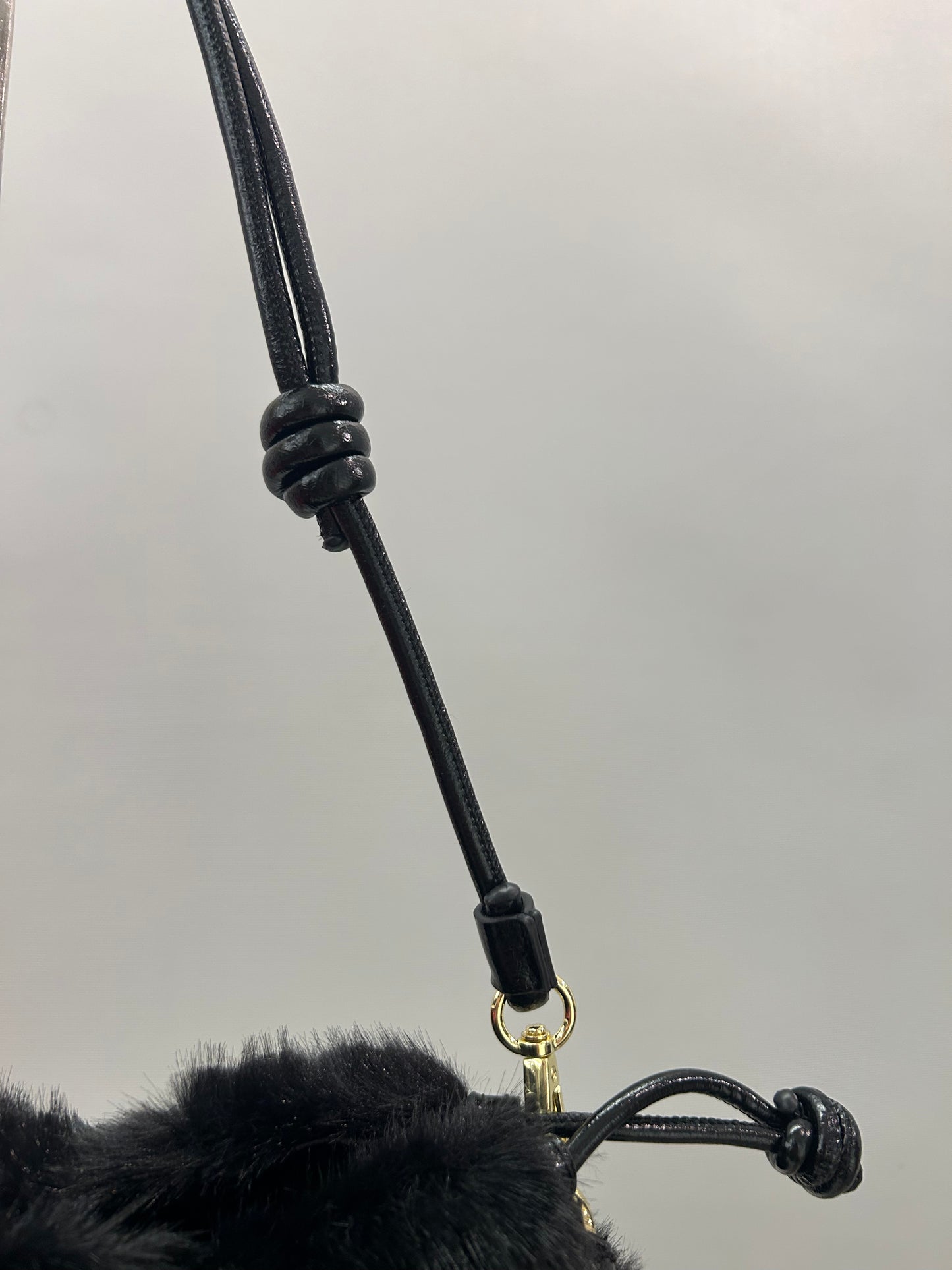 Borsa a spalla Nera con pelo