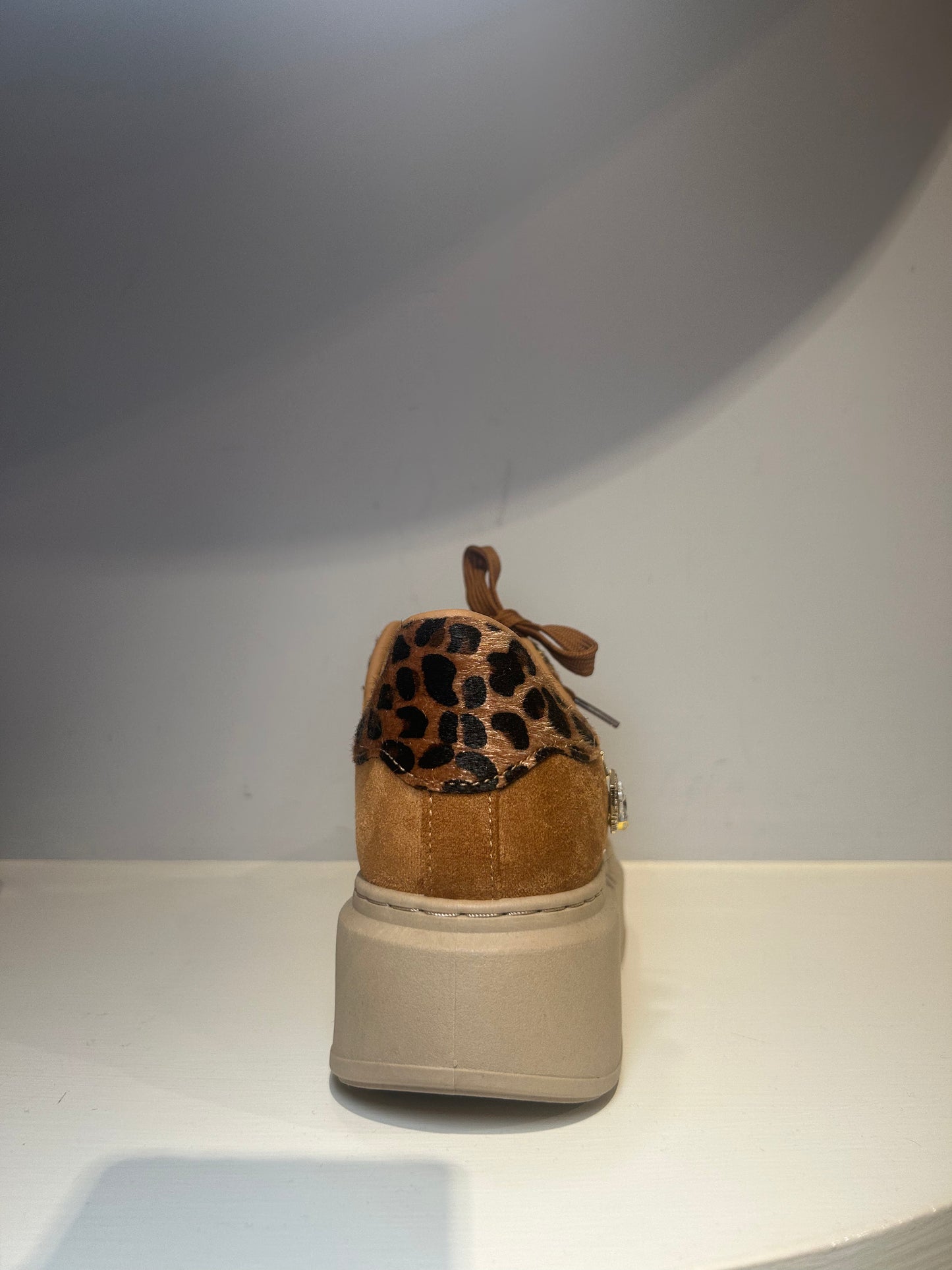 Scarpe sportive Camel in velluto