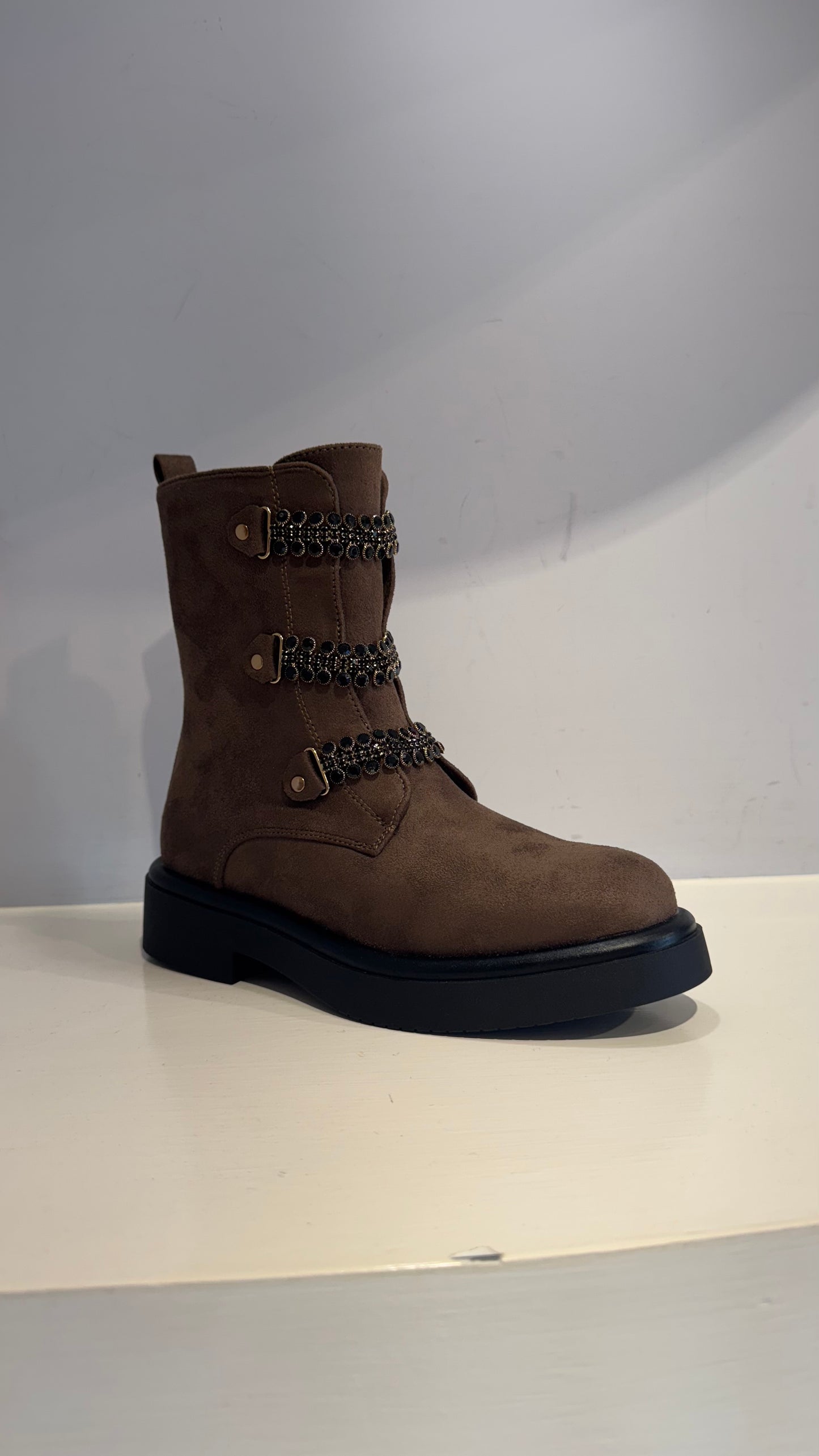 Anfibio color Taupe con