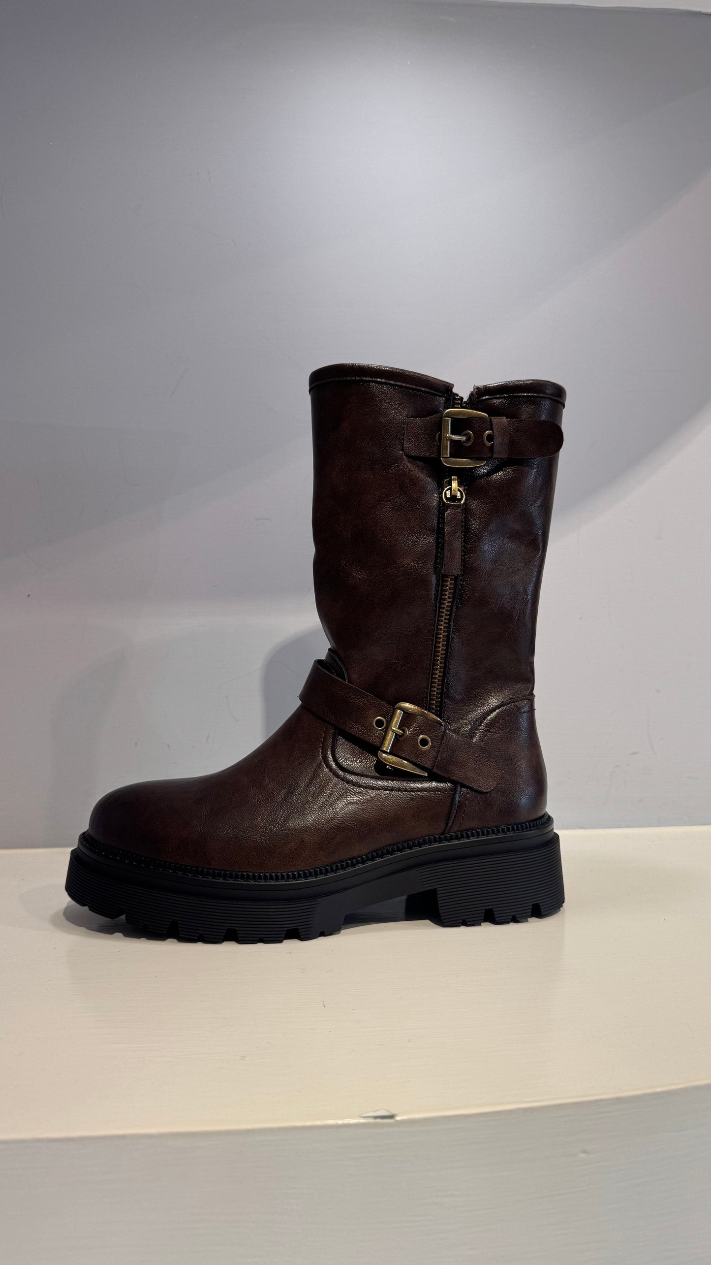 Stivaletto similpelle marrone