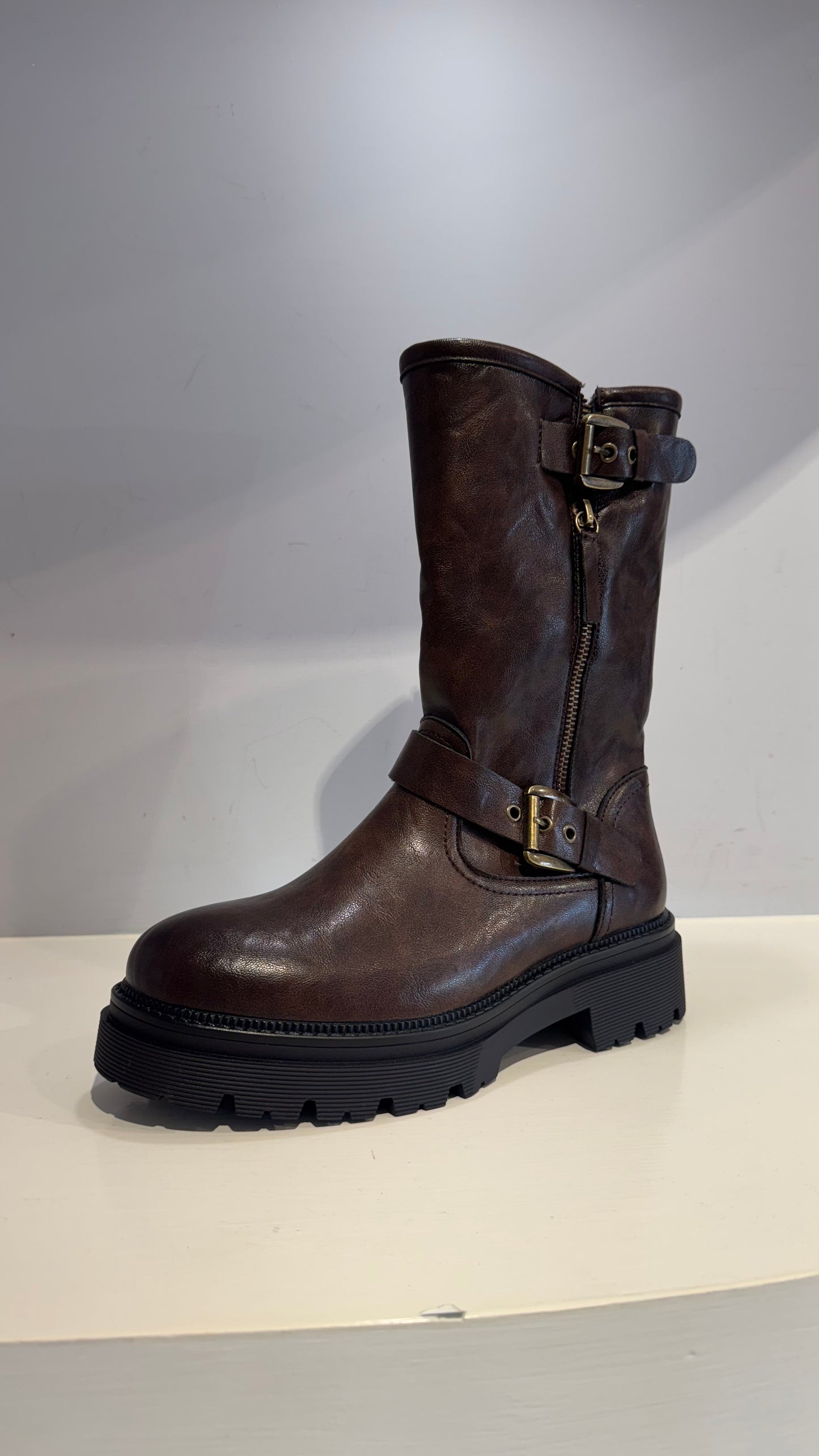 Stivaletto similpelle marrone