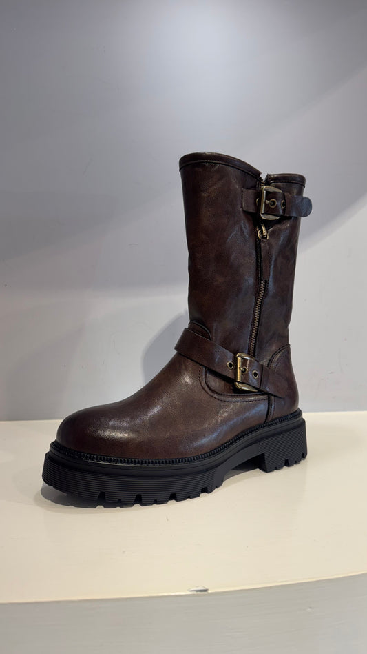 Stivaletto similpelle marrone