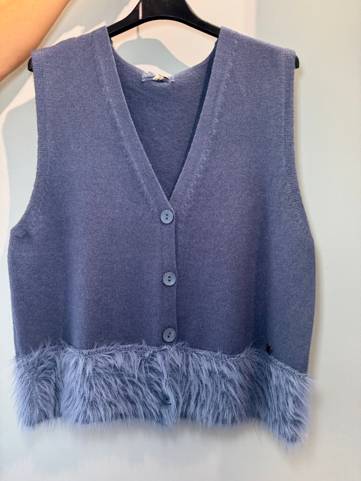 Gilet Celeste con bottoni
