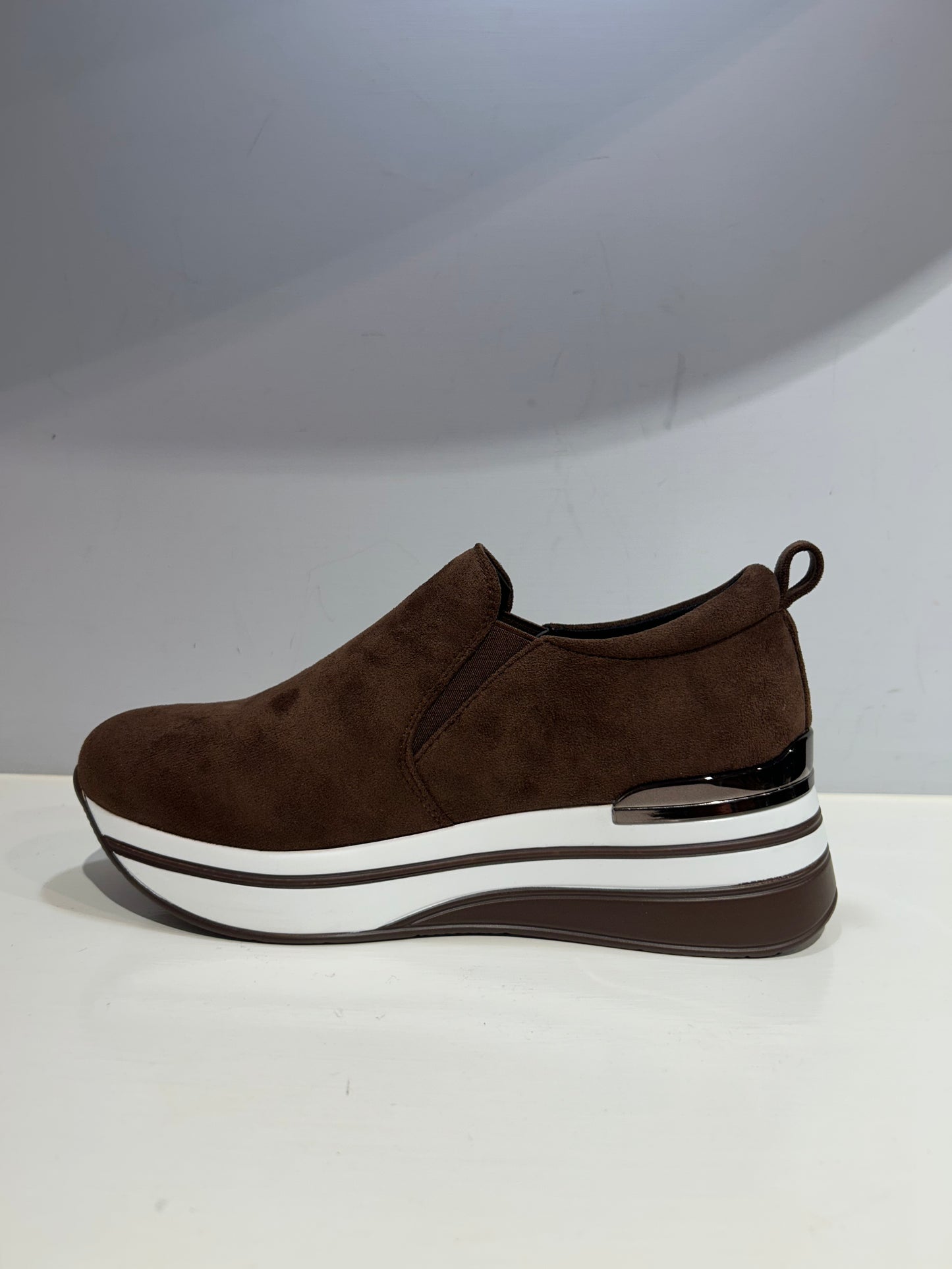 Scarpe sportive Marroni senza lacci