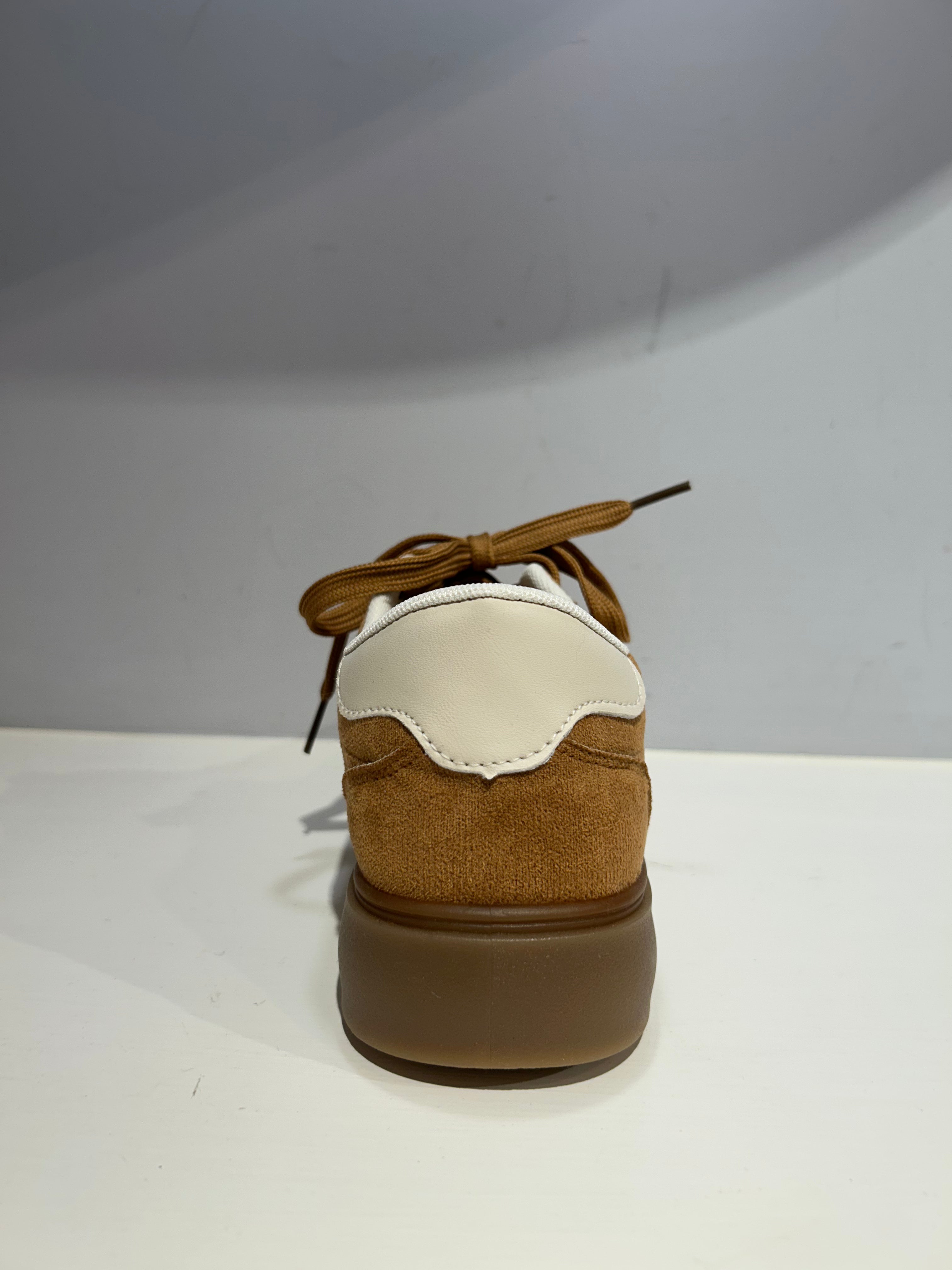 Scarpe sportive Camel simil Adidas