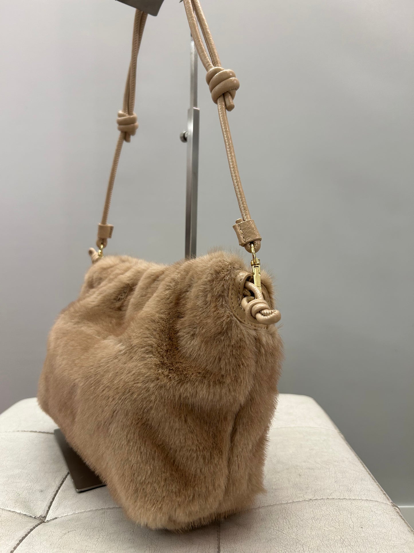 Borsa a spalla Nude con pelo