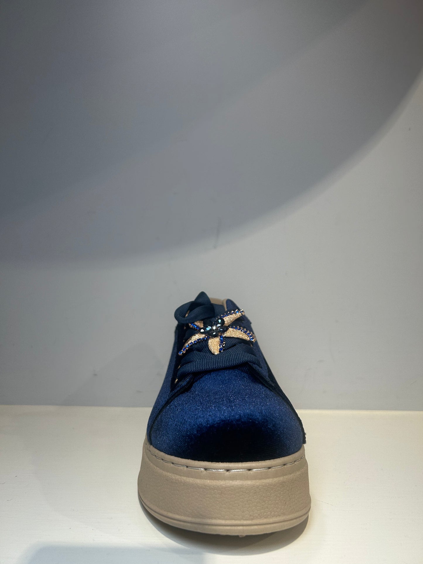 Scarpa sportiva Blu in velluto