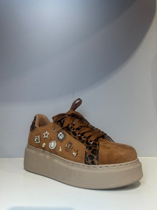 Scarpe sportive Camel in velluto