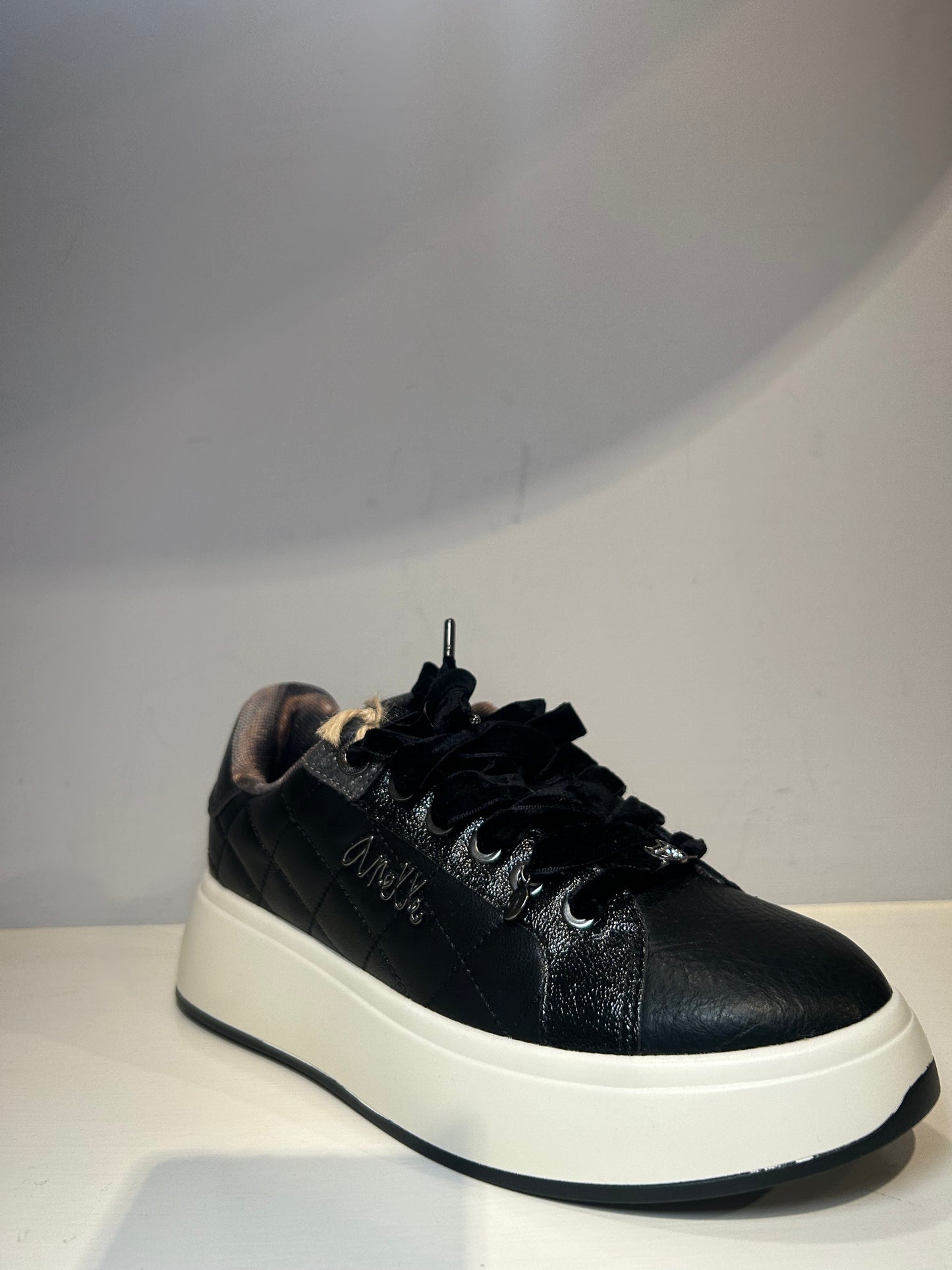 Scarpe sportive Anekke Nere