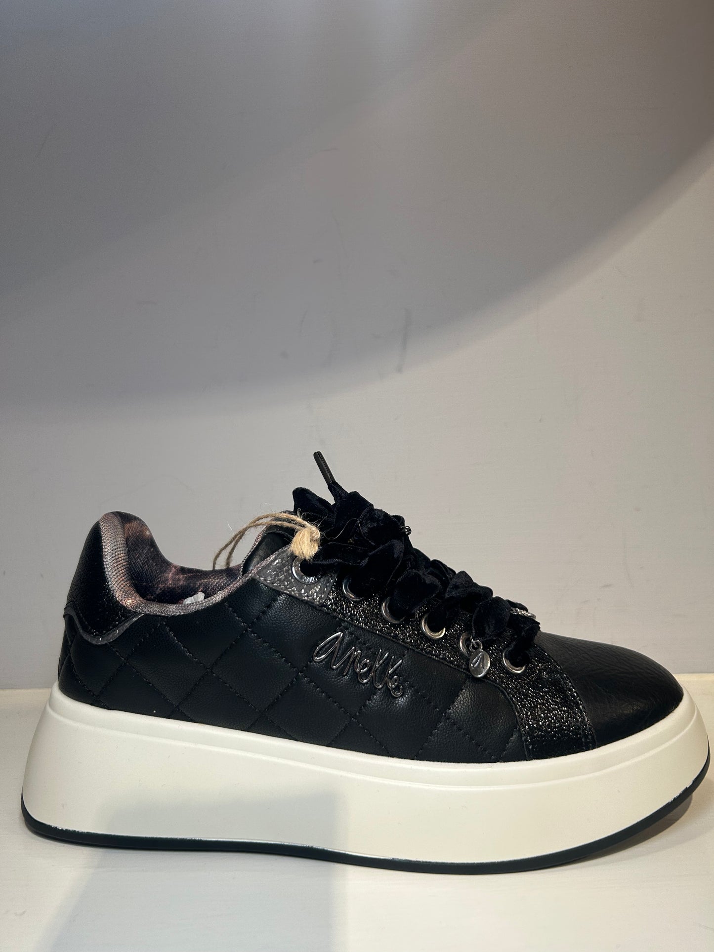 Scarpe sportive Anekke Nere