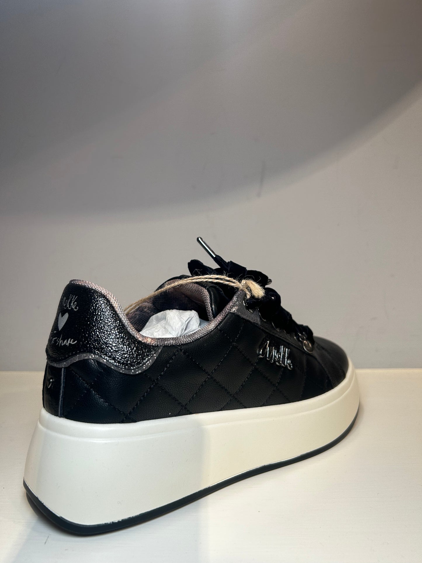 Scarpe sportive Anekke Nere