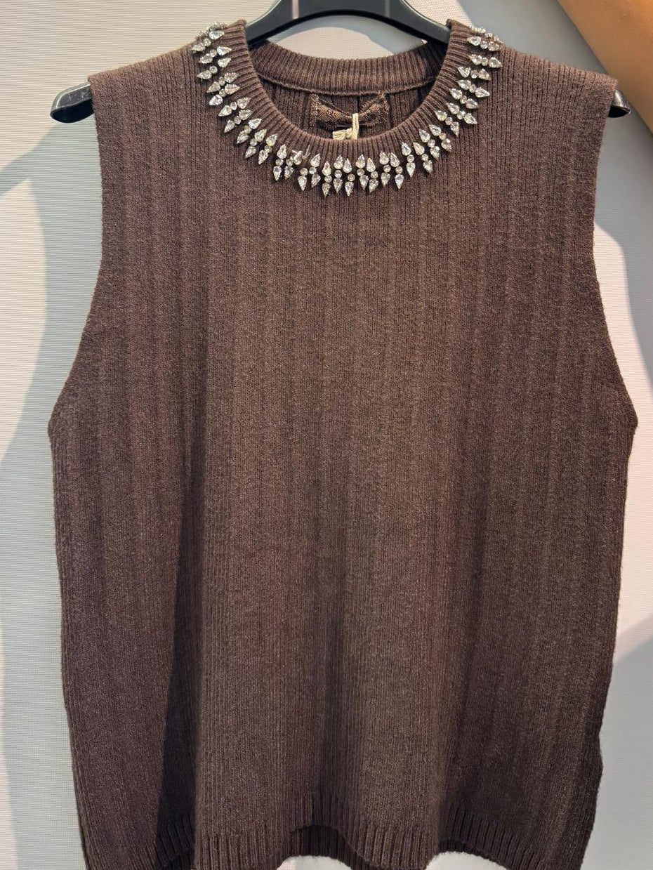 Gilet smanicato Cioccolato con gioielli