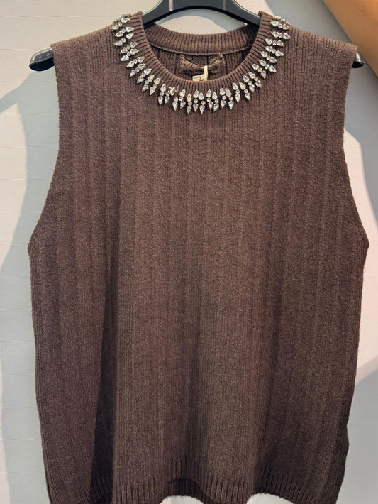 Gilet smanicato Cioccolato con gioielli